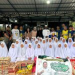 Pengurus Ikatan Motor Indonesia (IMI) Sulawesi Tenggara (Sultra) melakukan anjang sana ke pondok pesantren dalam rangka berbagi dengan para santri Pondok Pesantren Tarbiyatul Qur’an Asga Darul Muttaqin di Jalan Lalongida Dalam, Kelurahan Puuwatu, Kecamatan Puuwatu, Kota Kendari, Rabu (5/4/2023). Foto: Ist