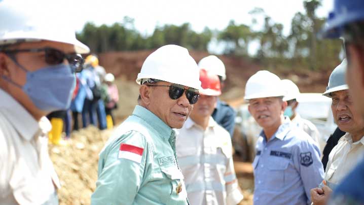Wakil Bupati Konawe Kepulauan, Andi Muhammad Luthfi, saat melakukan evaluasi dan monitoring melalui kunjungan lapangan ke site PT GKP pada 18 Mei 2023 lalu. Foto/ist