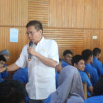 PSX_20230615_215215 Ketua Dewan Perwakilan Rakyat Daerah (DPRD) Provinsi Sulawesi Tenggara (Sultra), Abdurrahman Shaleh menyosialisasikan empat pilar kebangsaan kepada siswa dan guru di SMAN 1 Kendari dan SMAN 9 Kendari, Rabu (14/6/2023). Foto: Dan