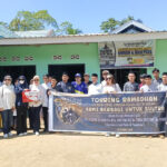 PSX_20240329_144727 Kamar Dagang dan Industri (Kadin) Sulawesi Tenggara (Sultra) melakukan touring Ramadhan di lima kabupaten sambil berbagi sembako di daerah yang dilewati, Jumat (29/3/2024). Foto/ist