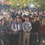 Pasangan bakal calon (balon) gubernur dan Wakil Gubernur Sulawesi Tenggara (Sultra), Andi Sumangerukka (ASR)-Hugua saat menggelar bincang bareng pemuda milineal dan gen z  di salah satu warung kopi di Kota Kendari, Kamis, 5 September 2024. Foto: Ical