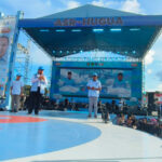 PSX_20241109_210249 Plt Ketua Umum DPP Partai Persatuan Pembangunan (PPP), Muhammad Mardiono saat menyampaikan orasi politik di kampanye akbar pasangan calon gubernur dan Wakil Gubernur Sulawesi Tenggara (Sultra) nomor urut 2, Andi Sumangerukka (ASR) dan Hugua di Lapangan Benu-Benua, Kota Kendari, Sabtu, 9 November 2024. Foto: Resty